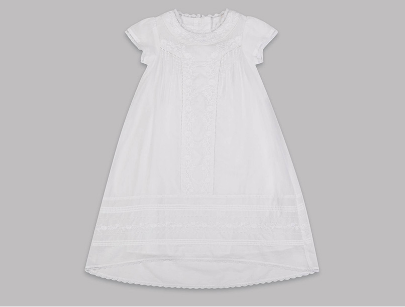 Tenues de baptême et de communion